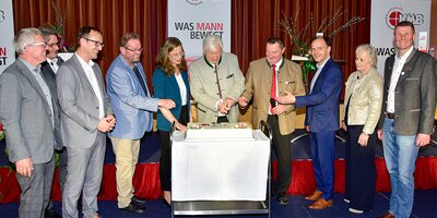 v.l.n.r.  Anton Taschner,  Gerhard Hutter, Andreas Gradwohl, Ferdinand Kaineder, Anja Haider-Wallner, Vinzenz Jobst, Karl Toifl, Gabriel Kožuch, Roselinde Strommer, Peter Goldenits 